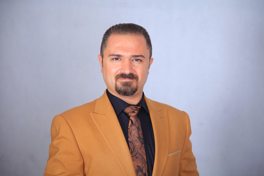 آرش نامداری